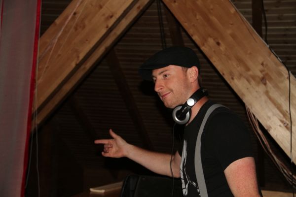 Electro Swing at Rikkyz